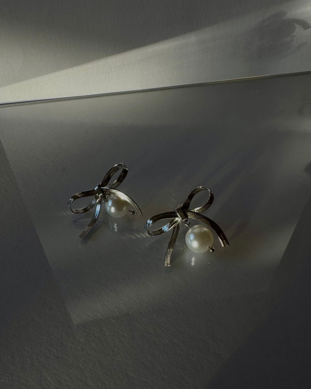 Aretes “Bow”