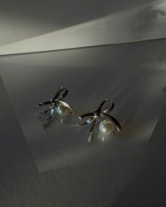 Aretes “Bow”